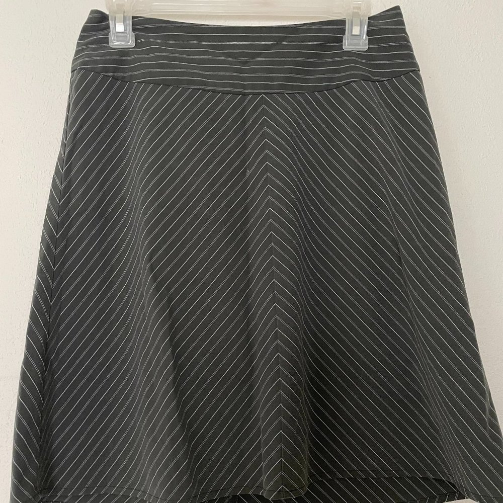 My Michelle Size 5 Grey Striped Circle Skirt